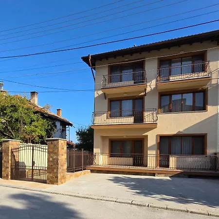 ゲストハウス Gogemi バンスコ