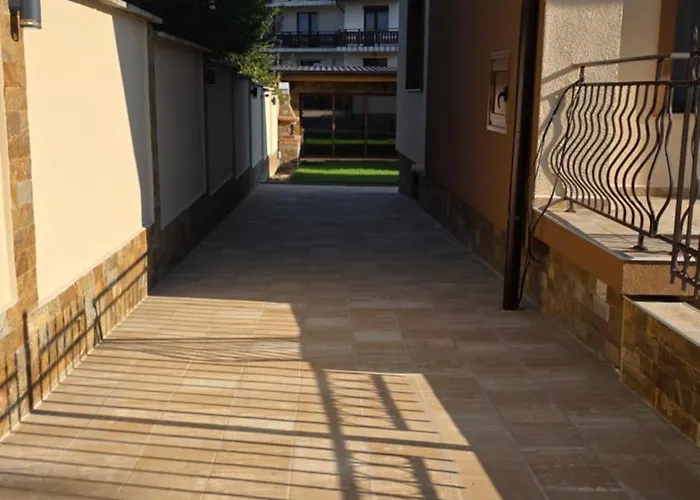 Gogemi ゲストハウス バンスコ