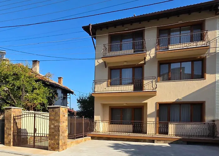 ゲストハウス Gogemi バンスコ